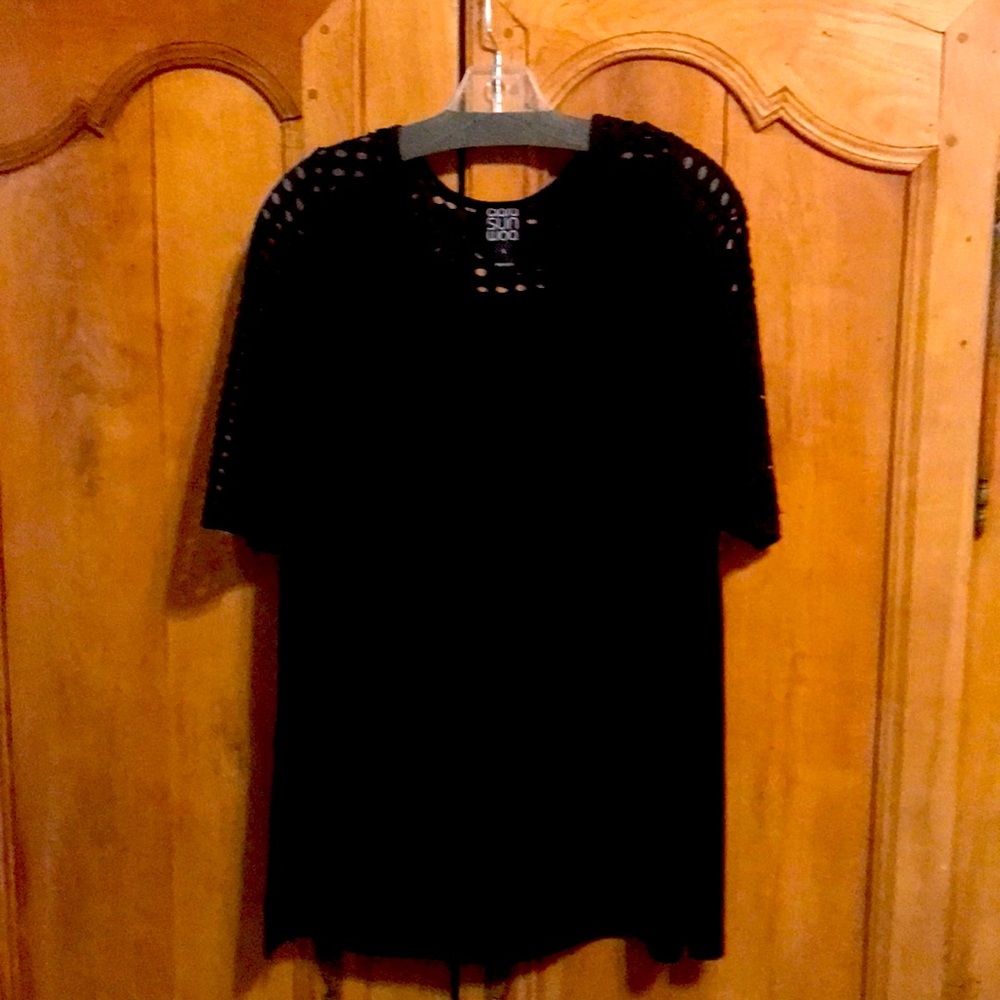 Ciara Sun ☀️ Woo black tunic